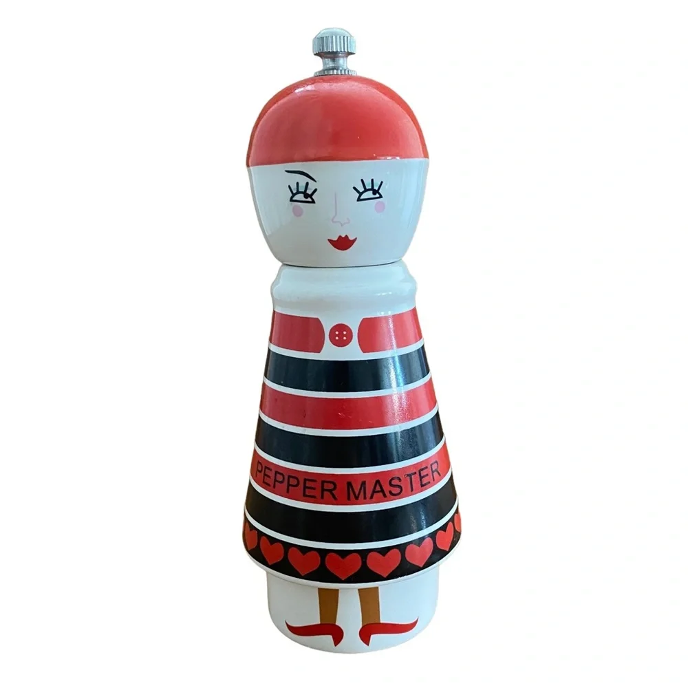 Pepper Master Red & Black Decorative Pepper Mill